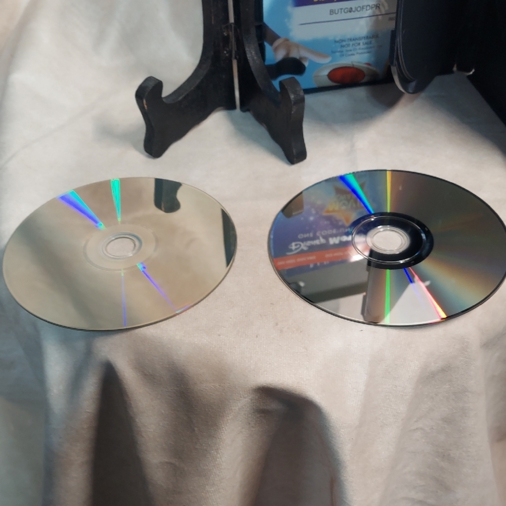 Disney Cinderella Diamond Edition Blu-ray + DVD 2-Disc Set - Picture 8 of 8